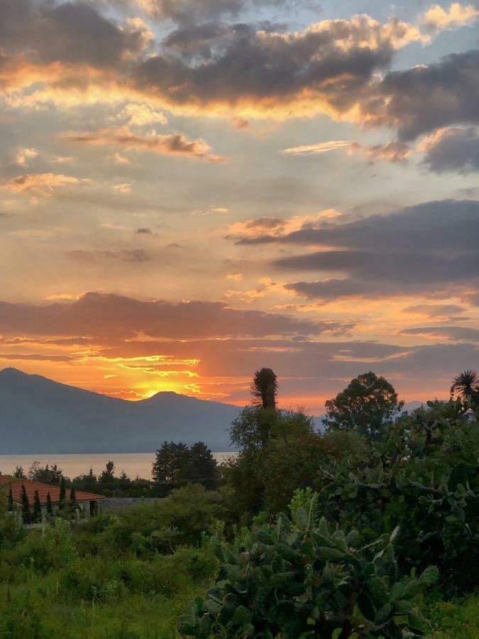 Sandunga Cabanas Boutique Tzintzuntzán エクステリア 写真